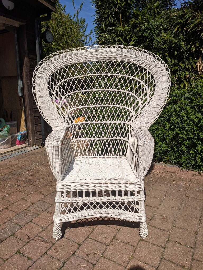 White wicker fan chair in Epsom, Surrey Gumtree