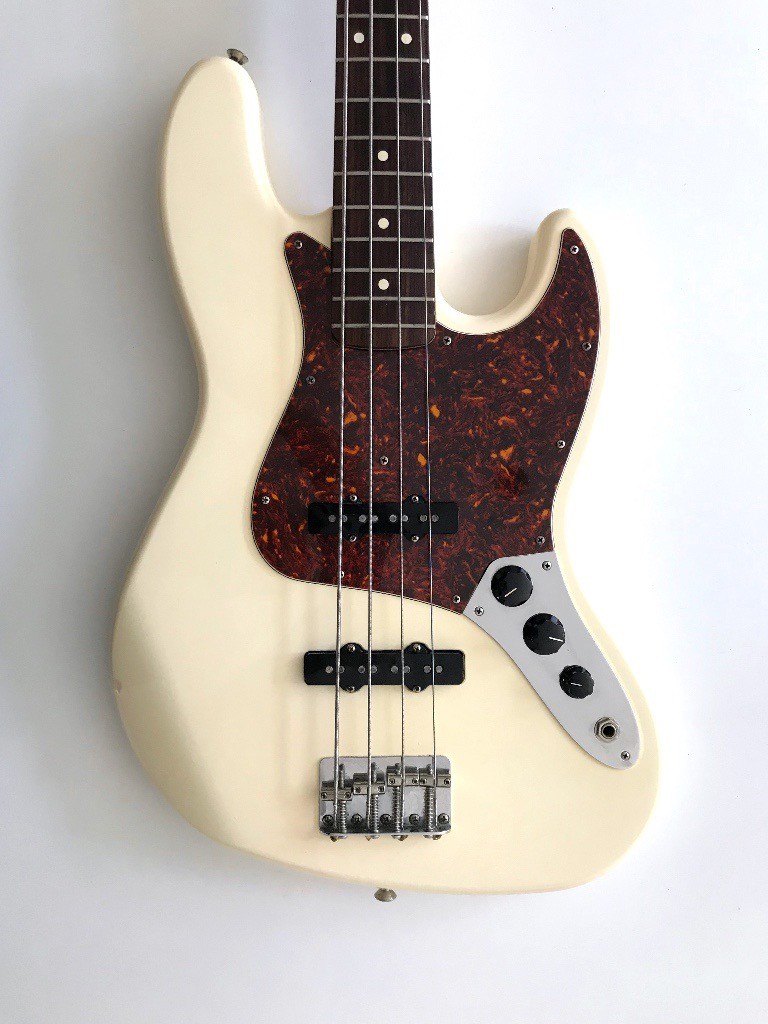 FENDER STANDARD JAZZ BASS ARCTIC WHITE + TORTOISE SHELL PICKGUARD