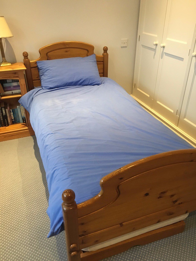 £50 for quick sale! 2 Single wooden slat beds with nice clean