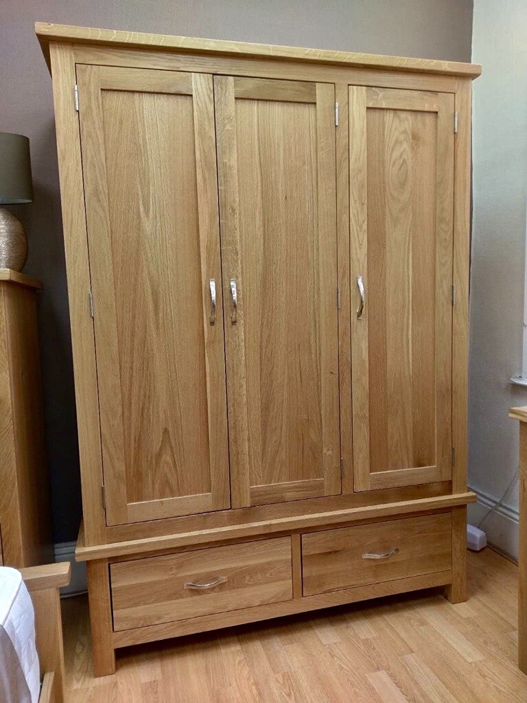 Solid Oak Furnitureland Modern Triple Wardrobe Can Deliver in