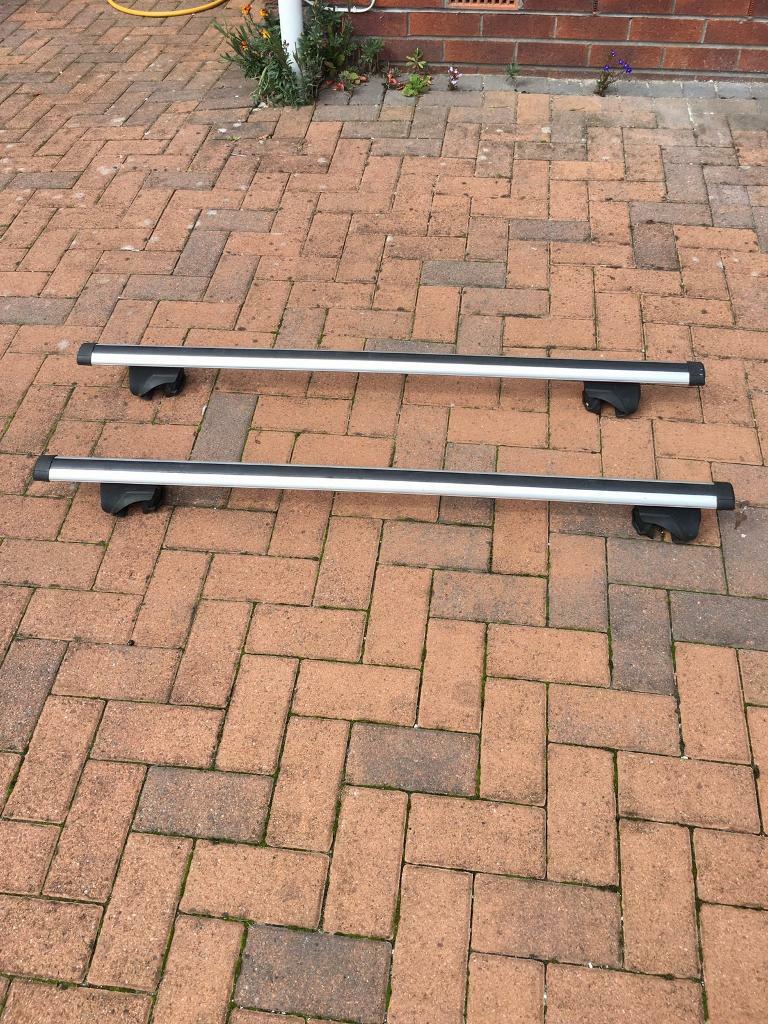 Thule roof bars in Uphall, West Lothian Gumtree