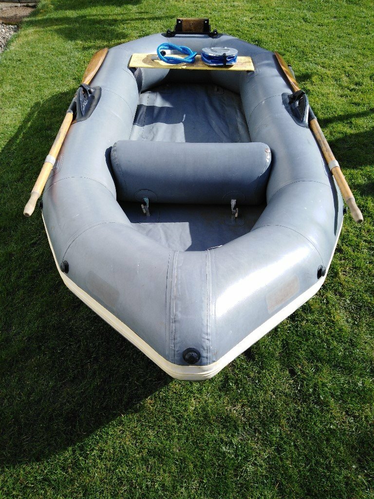 Avon Redcrest 9ft inflatable dinghy in Bridge of Earn, Perth and