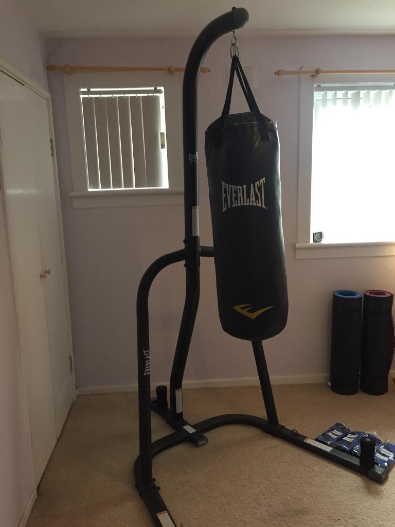 Everlast Boxing Bag & Stand (inc. sandbags) | in Eaglesham, Glasgow | Gumtree