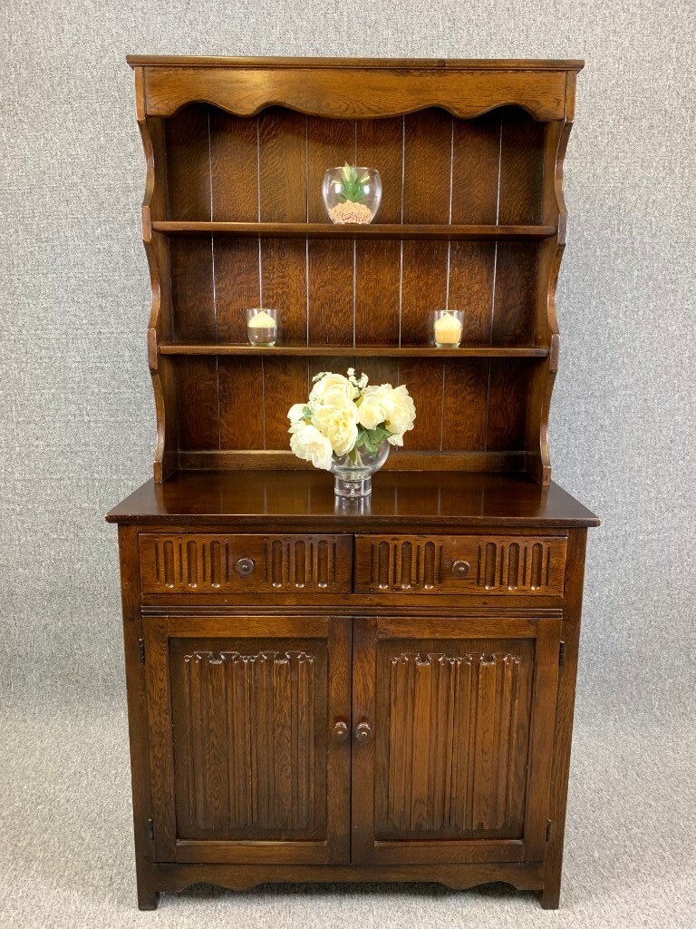 Welsh Dresser Oak Wall Unit Sideboard Display With Cupboards