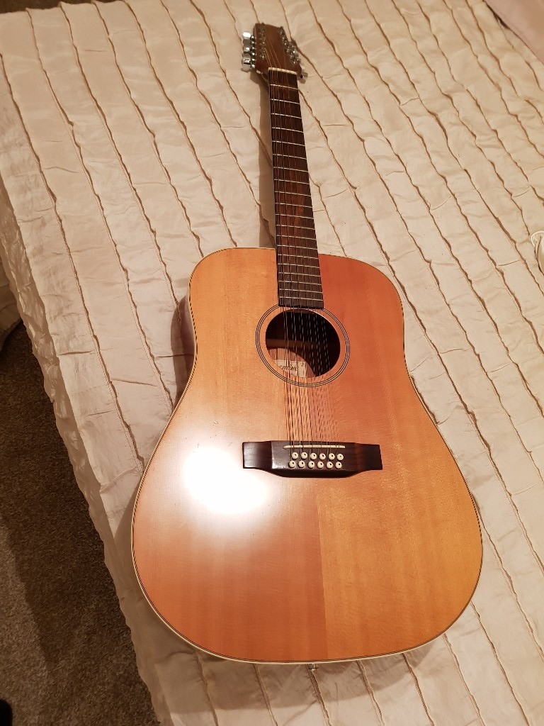Takamine Jasmine 12 string guitar. Electro acoustic in Clowne