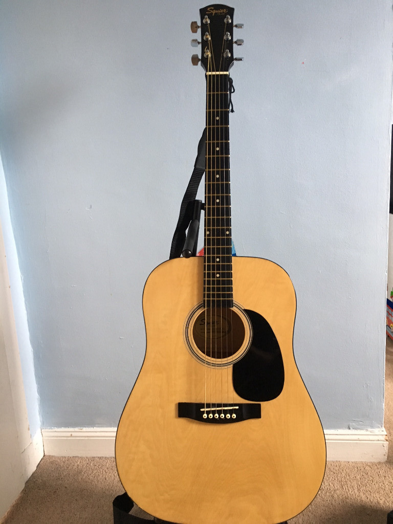 Right handed Adult Squier Acoustic Guitar in Aberdeen Gumtree
