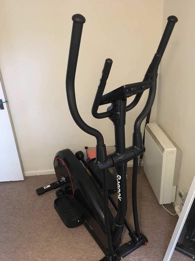 Reebok ZR9 Cross Trainer for sale, barely used, still in warranty in