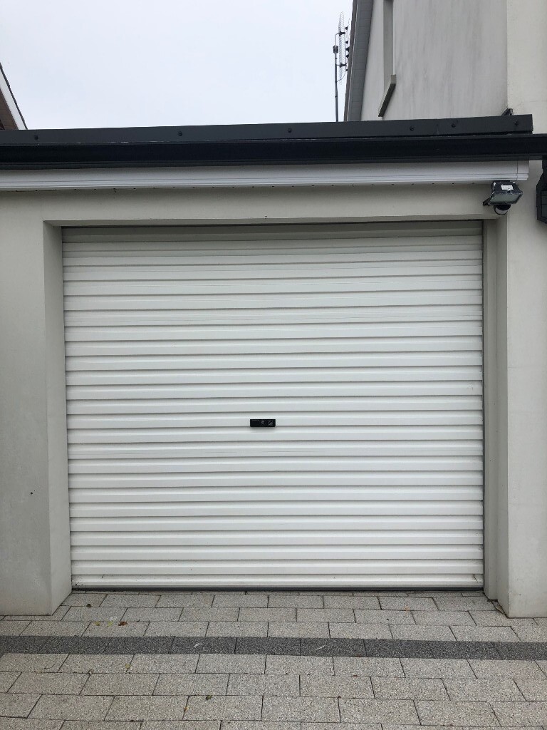 Minimalist Gliderol Garage Door No Power for Small Space