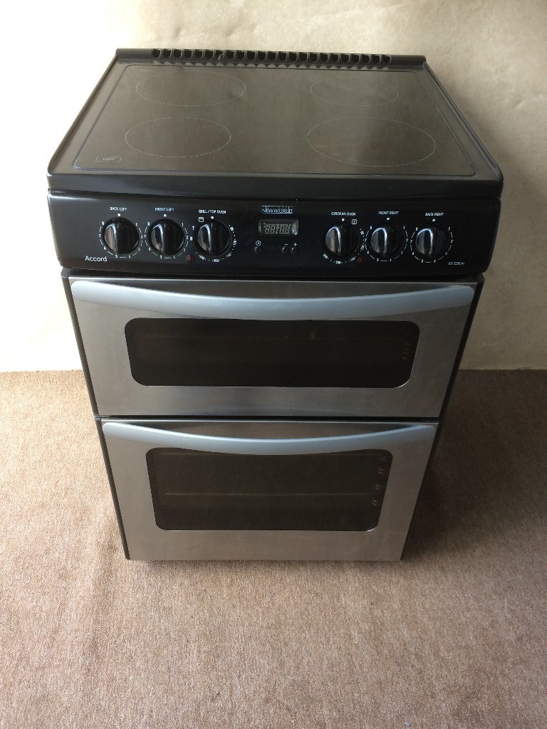 New world free standing ceramic Electric cooker 60 cm wide( delivery available) in Norwich