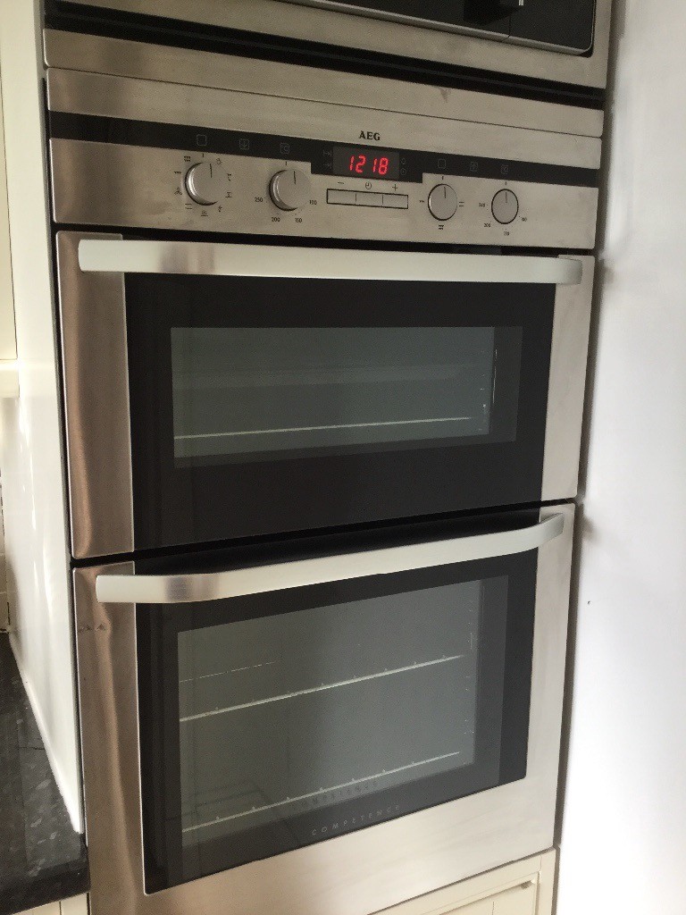 REDUCED AEG built in double oven. Excellent condition in Canonmills