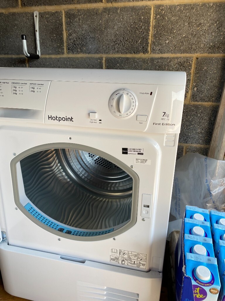 HOTPOINT FIRST EDITION FETC 70B (UK) CONDENSER TUMBLE DRYER WHITE
