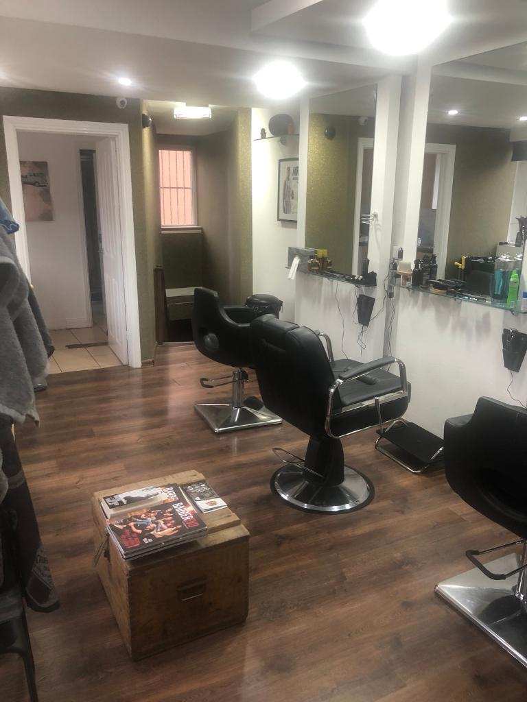 Salon shop to let rent upstairs space in Birstall, Leicestershire