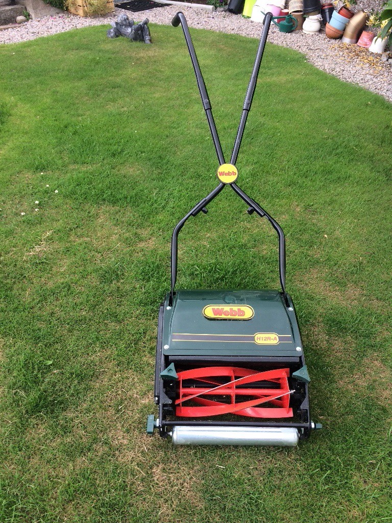 Lawnmower self push Webb H12RA excellent condition in Aberdeen