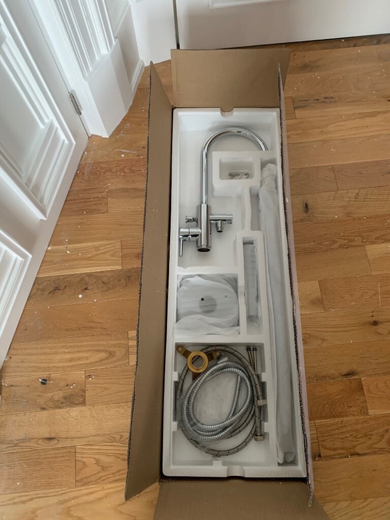 Victoria Plum freestanding bath shower filler New, boxed and unused