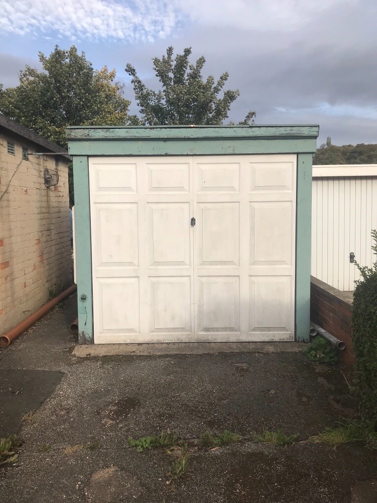 Garage in Pudsey, West Yorkshire Gumtree