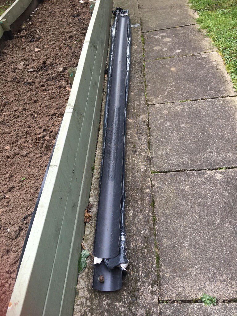 Free Black Plastic Guttering 2 x 280cm (11cm wide) in Leith