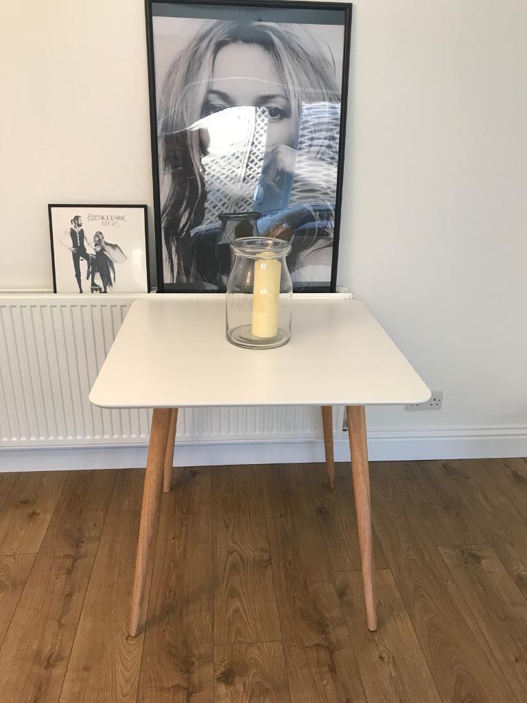 White Wayfair Julian dining table 2/4 people honeymoon table light wood