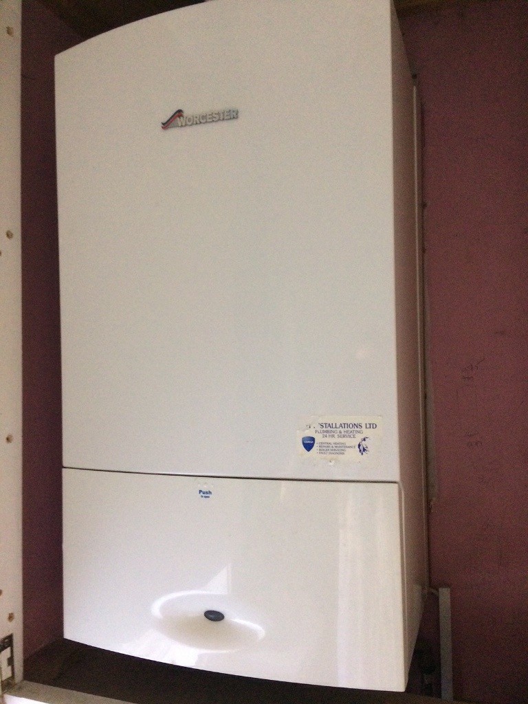 Bargain Worcester Bosch combi boiler Greenstar in Kensington, London