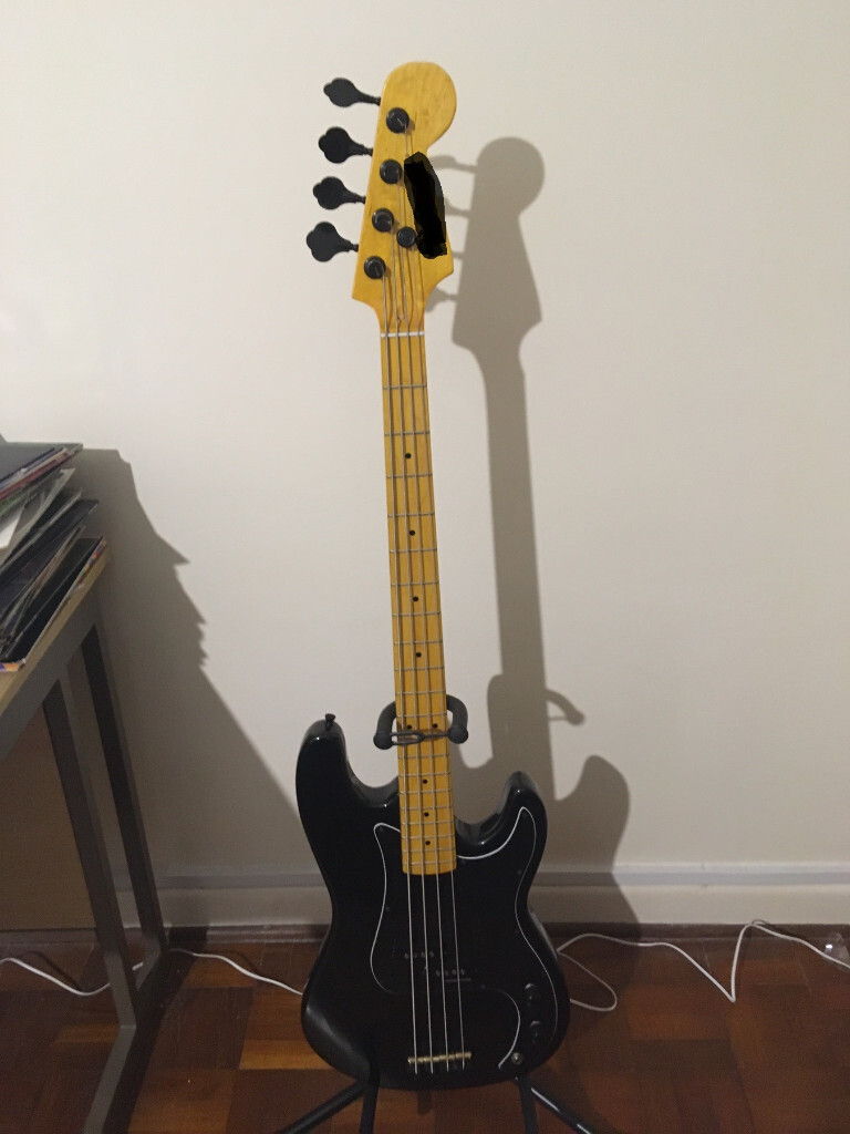 FENDER PRECISION REPLICA BASS GUITAR WITH SEYMOUR DUNCAN PICKUP AND CTS