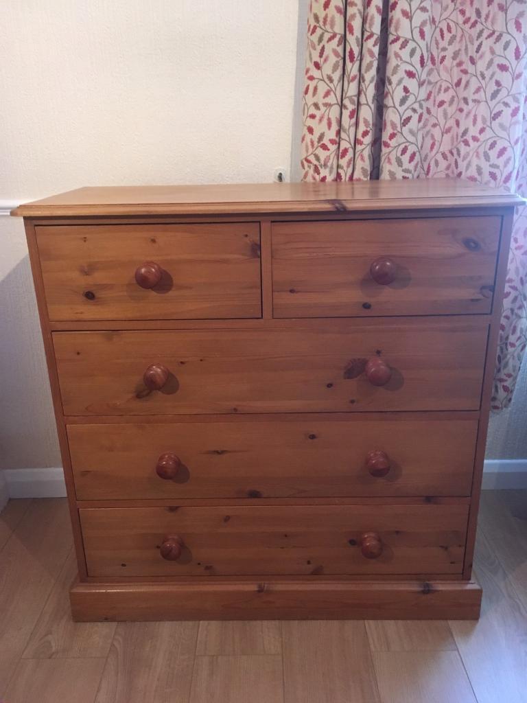 Solid pine chest of drawers (dovetail joints and tongue and groove