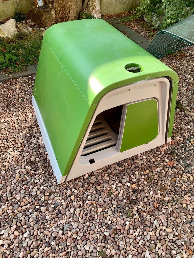 Eglu Go by Omlet Chicken House plus 2m Run, covers and insulation in