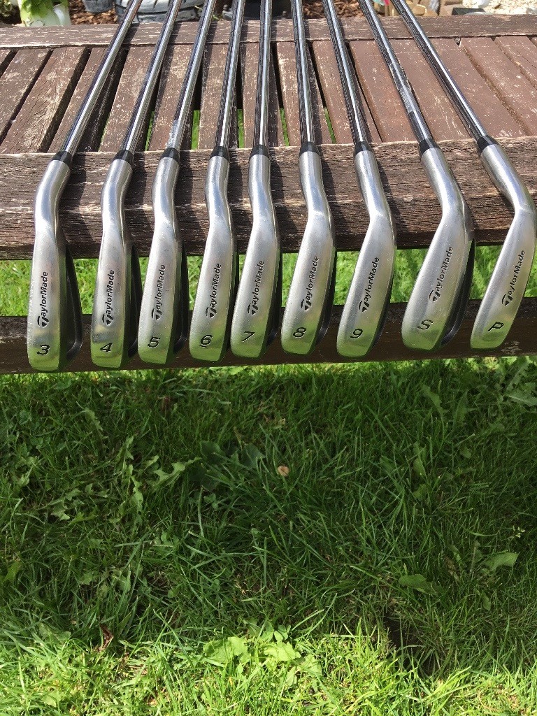 FULL SET OF TAYLORMADE GOLF CLUBS IRONS R80 in Bilston, West