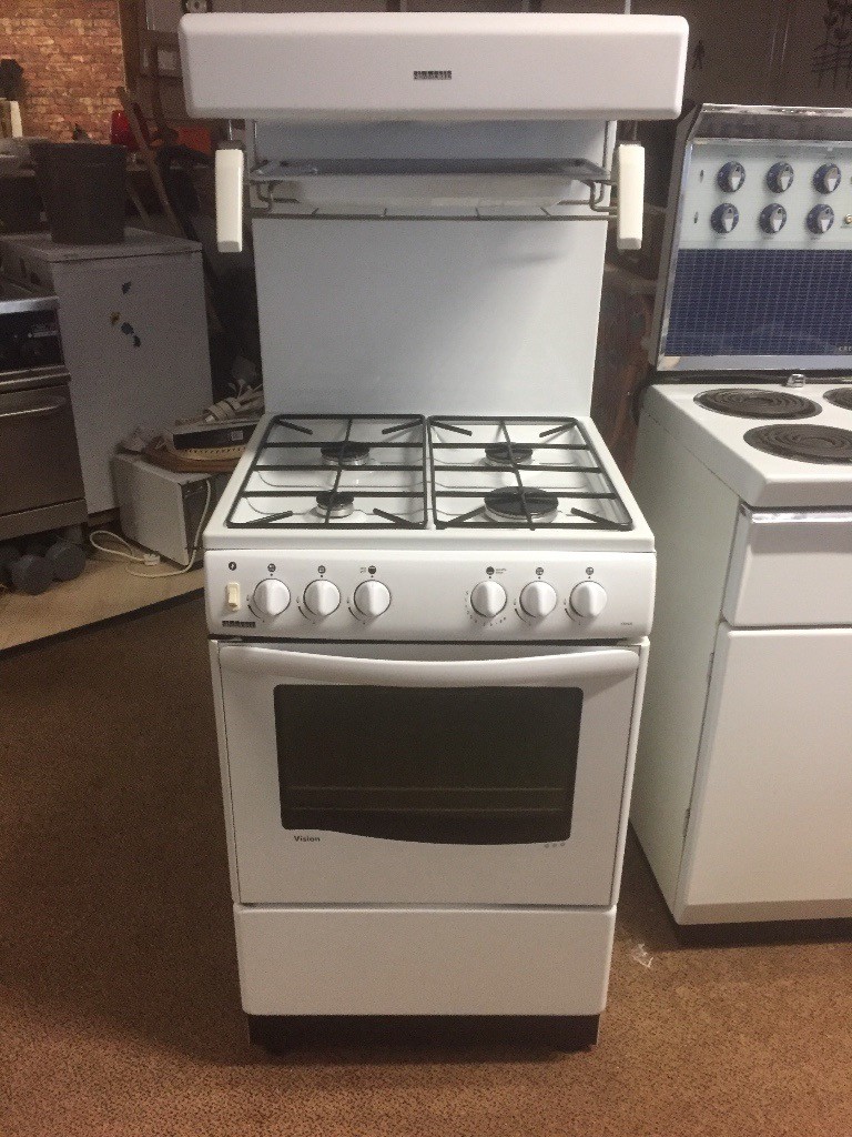 NEW WORLD VISION FREESTANDING GAS COOKER FREE DELIVERY in Stoke