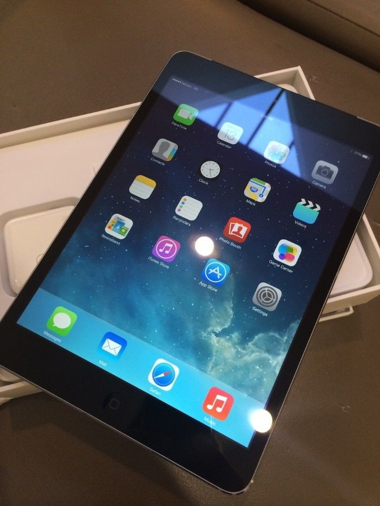 IPAD MINI 1ST GEN , 16GB STORAGE, IN GOOD CONDITION AND PERFECT WORKING