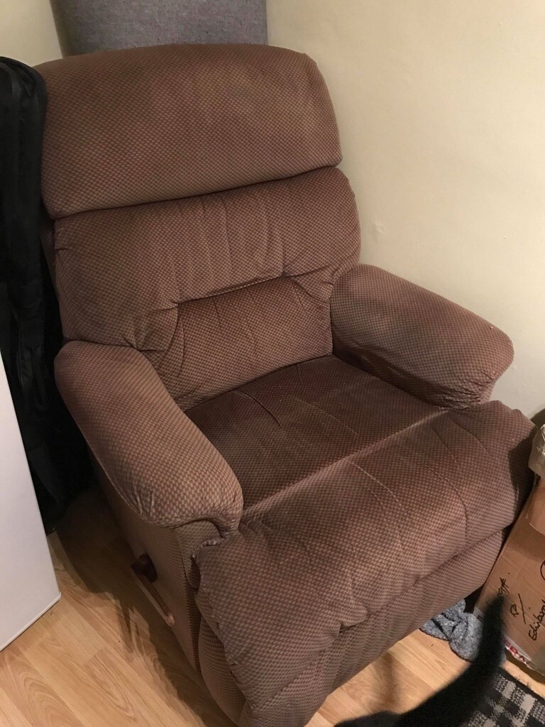 FREE FOR COLLECTION ONLY Brown Recliner Chair EXCELLENT CONDITION