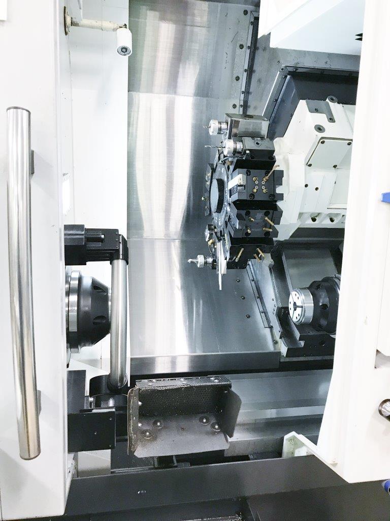 Okuma Genos L300-MWY w/Bar Feed