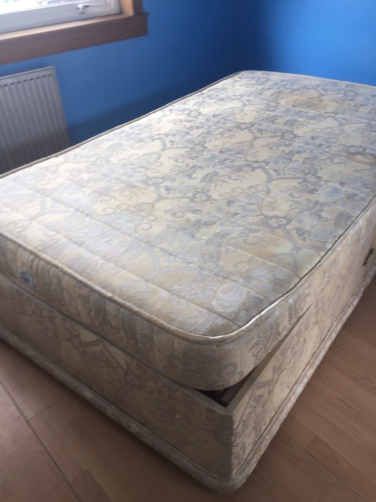 Free large single craftmatic electric bed. in Ayr, South Ayrshire
