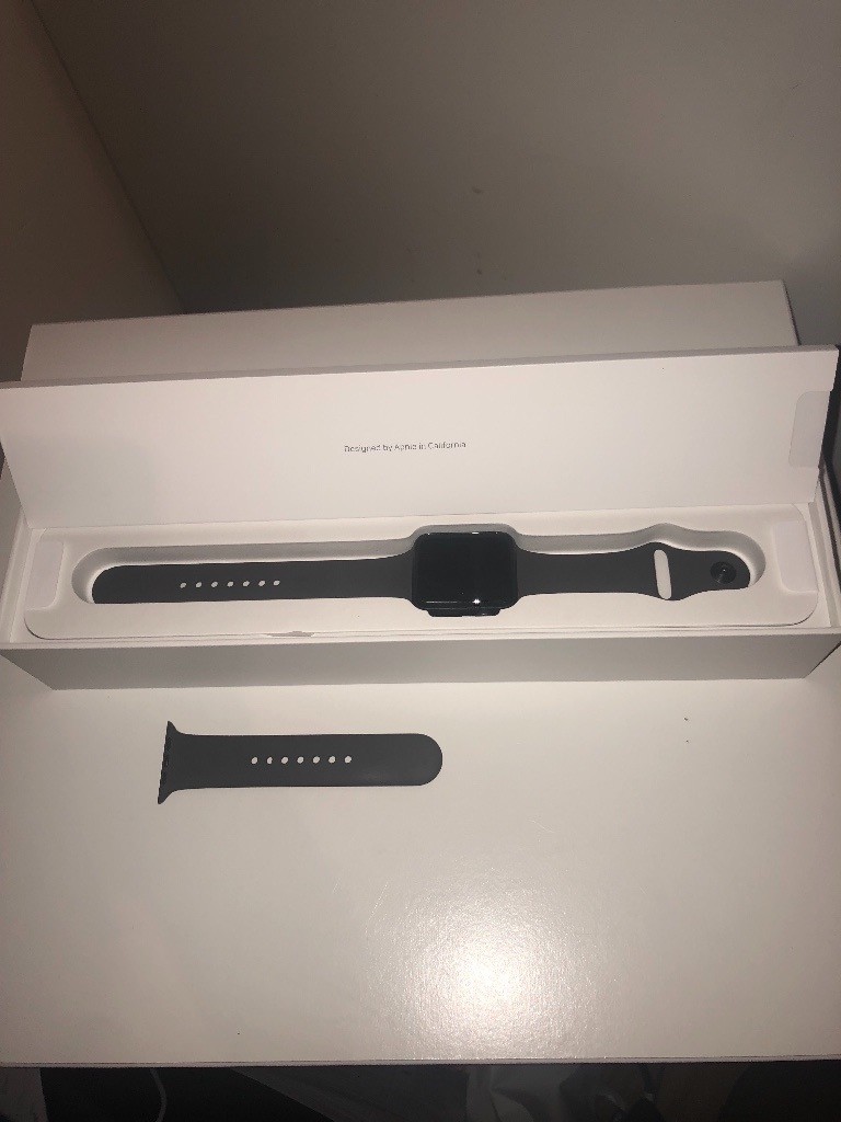 Apple Watch Series 3 42mm Cellular + GPS | in Welling, London | Gumtree
