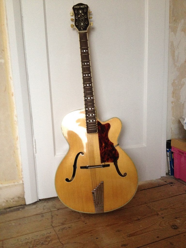 Hofner President Acoustic Guitar, Manufactured 1959, Nice sound, Case