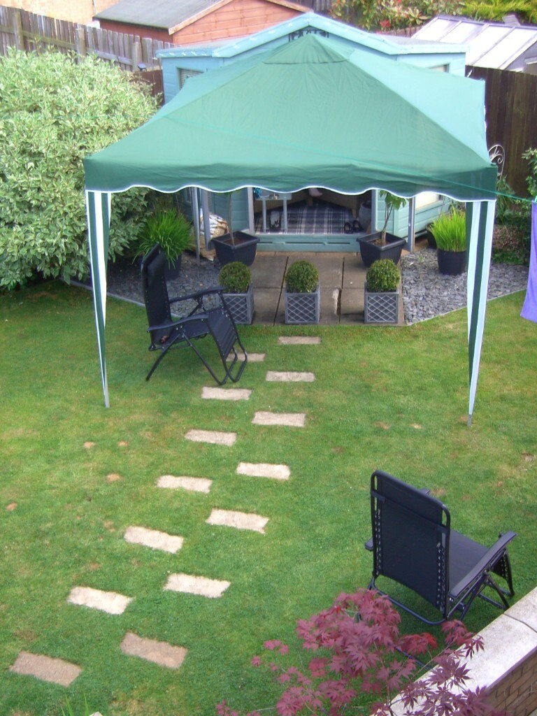 GAZEBO POPUP (Large) with 2 side panels in Motherwell, North