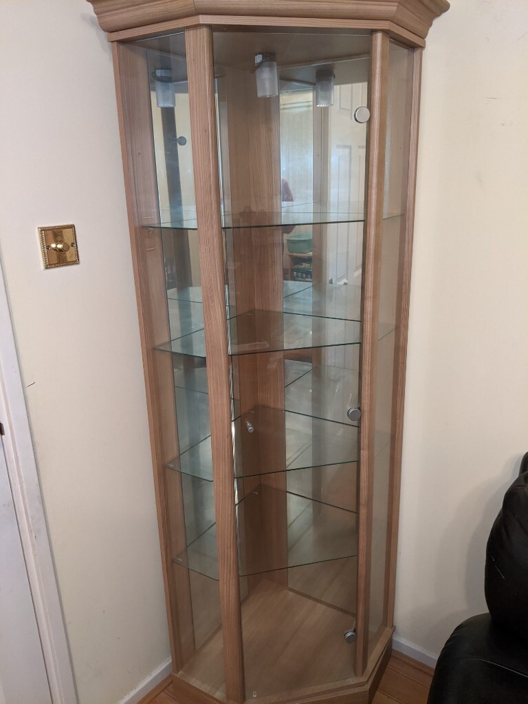 CORNER DISPLAY WITH INTERIOR LIGHT FROM ARGOS in East End
