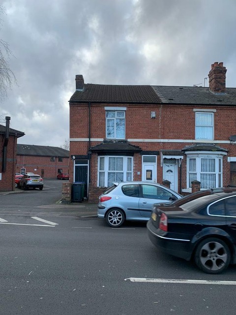 3 Large Bedroom House Available To Rent In Tipton Dudley In
