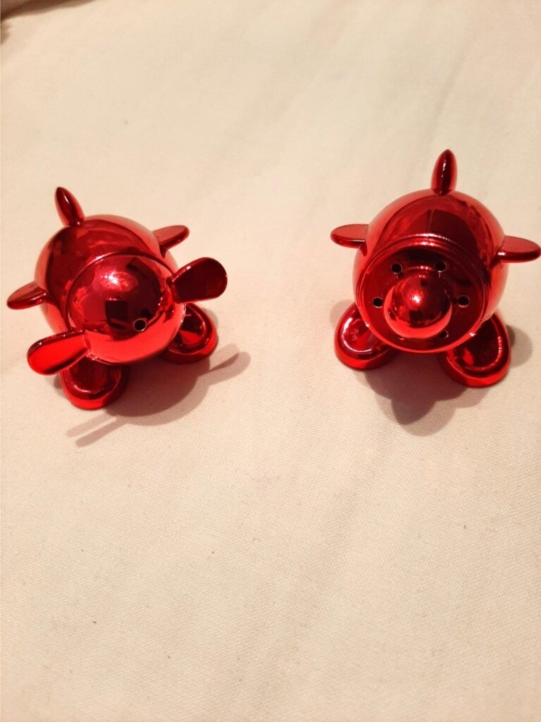 Virgin Atlantic Salt and Pepper Shakers Limited Edition Red festive