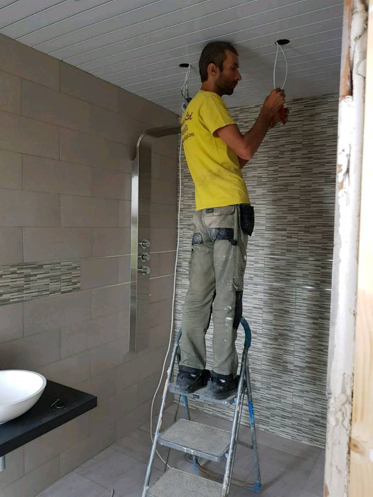 TILER/PLUMBER/BATHROOM & KITCHEN FITTER/GENERAL BUILDER/HANDYMAN in