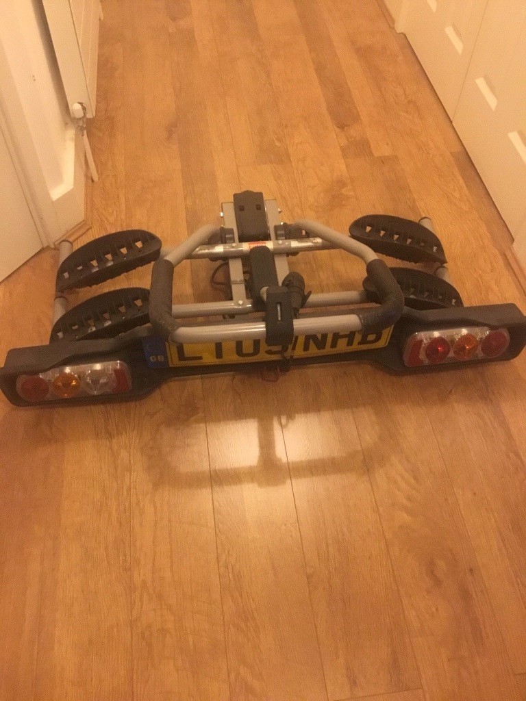 Witter two bike rack tow bar mounted little used in Whitstable, Kent
