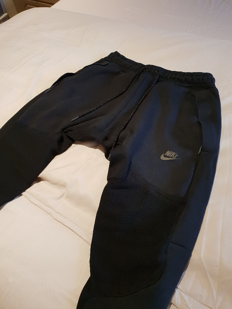 MENS NIKE BLACK TRACKSUIT BOTTOMS SIZE SMALL | in Blantyre, Glasgow | Gumtree