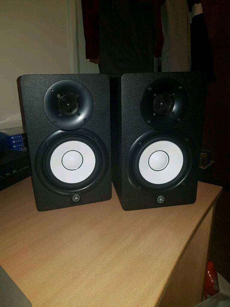 Yamaha HS5 Active Studio Monitors (Pair) with Stands in Plymouth