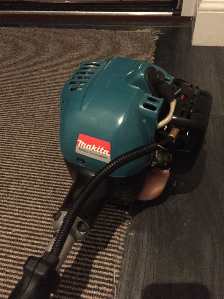 Makita RBC2510 petrol garden strimmer, pole saw, hedge trimmer