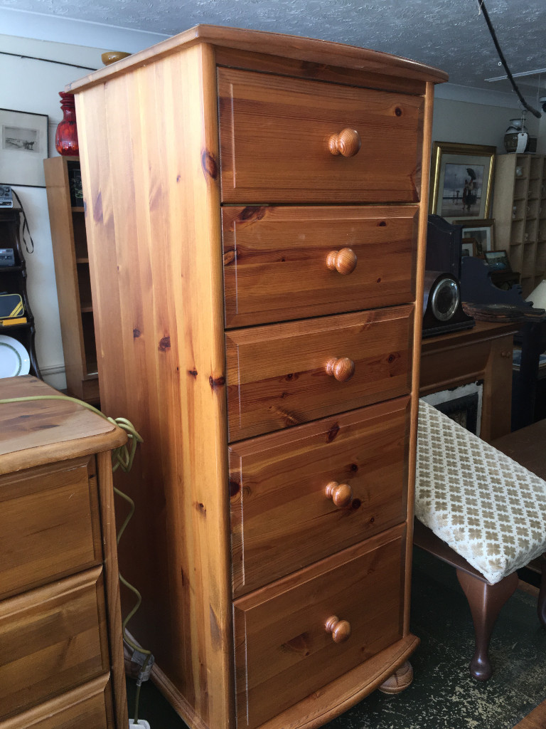 Attractive Antique Pine Finish Bedroom Tall Narrow Chest Of 5
