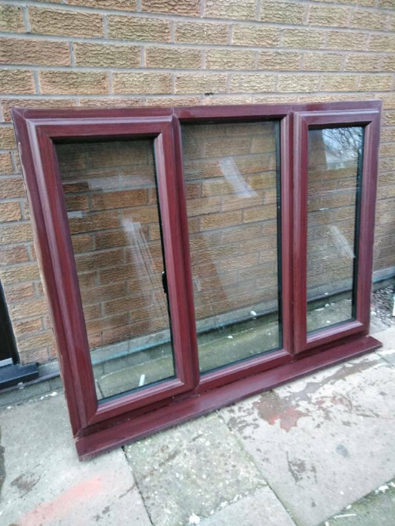 Rosewood upvc window. Installation available!! in StokeonTrent