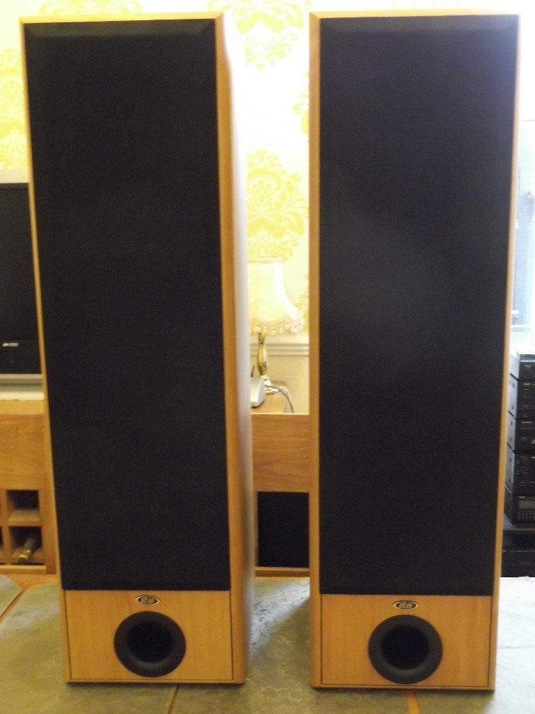Eltax Extreme 400 floorstanding speakers 200 watts RMS per speaker