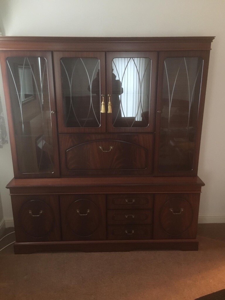 FREE** COLLECTION ONLY* Dark Wood Ornament/Drinks/Display in