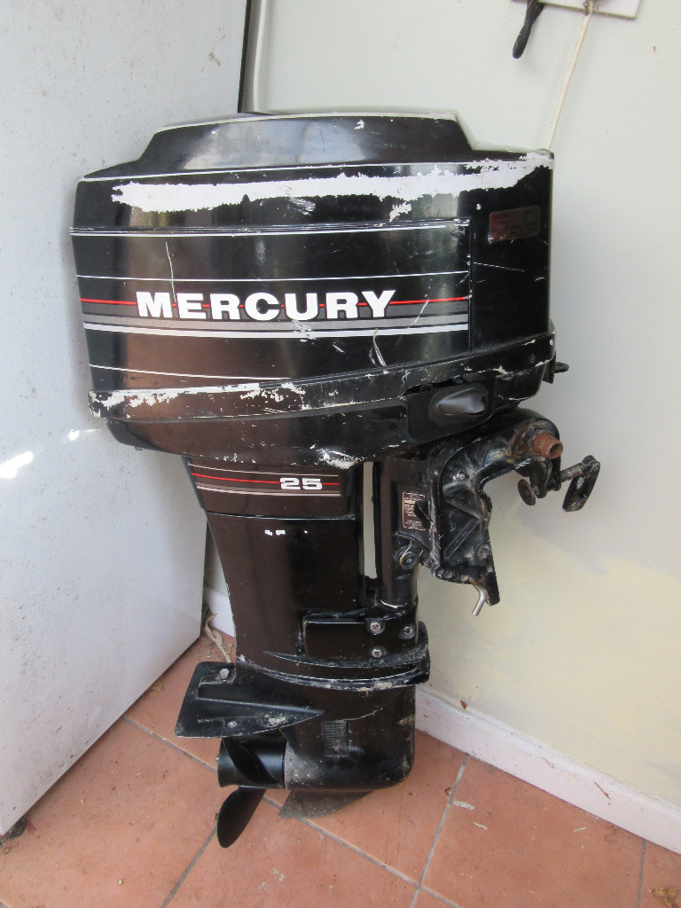 MERCURY OUTBOARD ENGINE, 25 HP 2 STROKE SHORT SHAFT VGWO