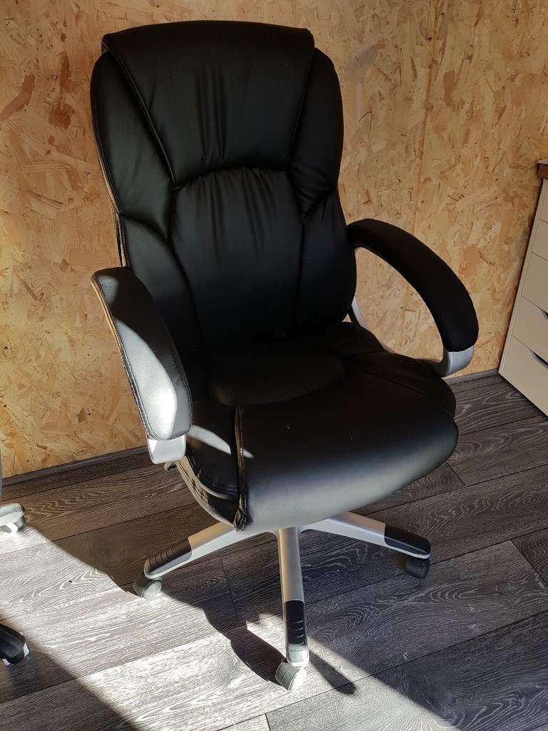New Executive Office Chair Durable and Stable Height Adjustable