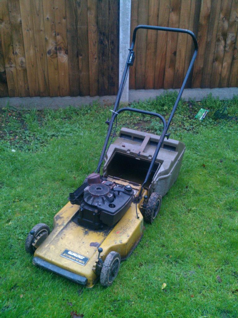 QUALCAST Jetstream 45 RB DL Petrol Lawn Mower for SPARES or REPAIRS