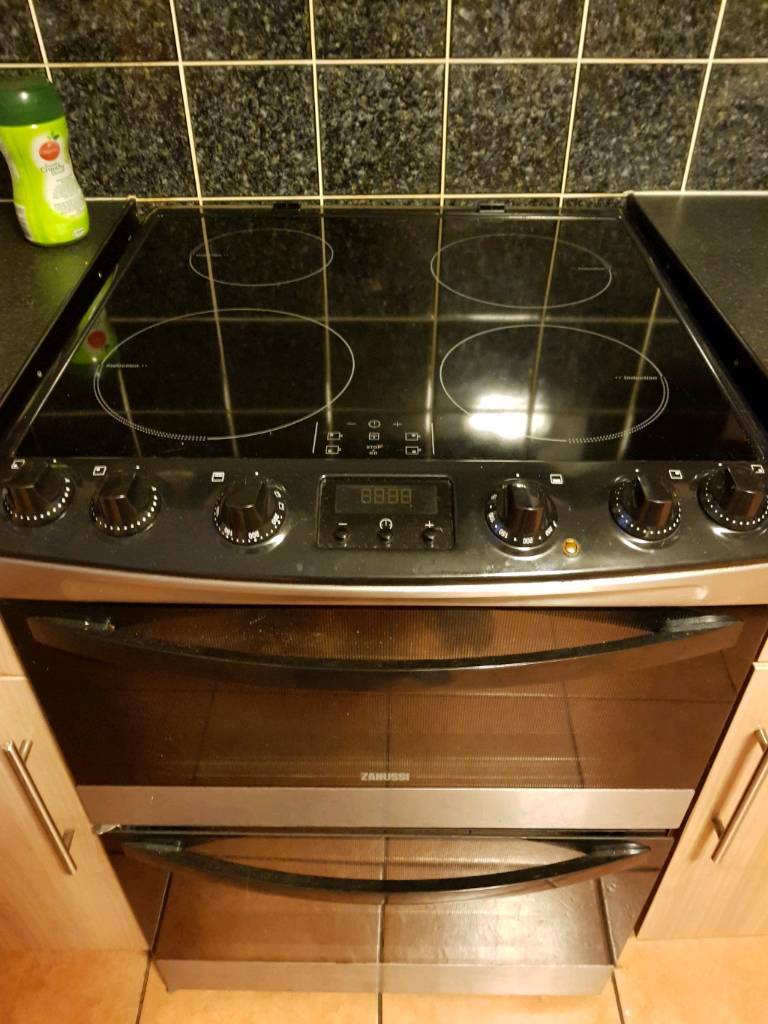 Zanussi freestanding electric induction cooker with double oven in